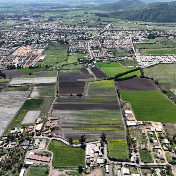 Terreno Los Bajos Melipilla vista aérea Vista aérea del terreno Los Bajos, 13,44 ha en Melipilla, zona AUDP